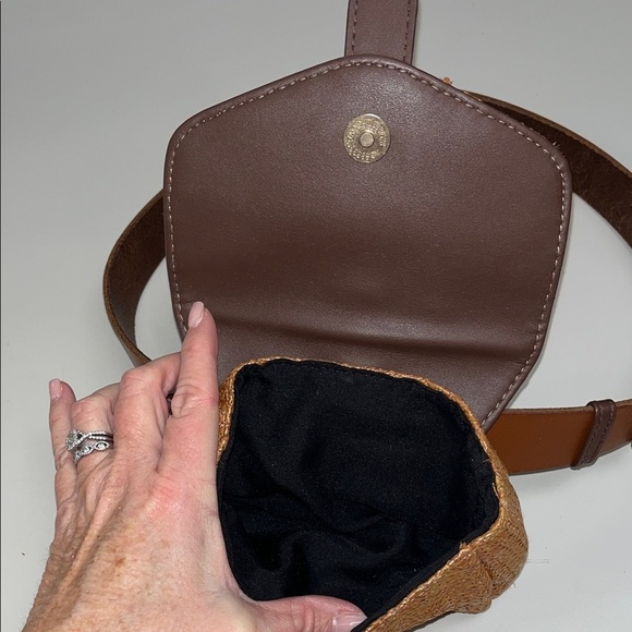Source Unknown Tan and Brown Belt Bag SZ S-M main image 8